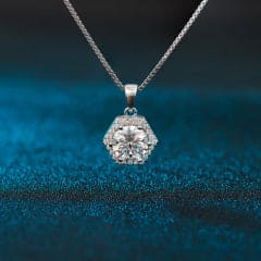 Colar Ponto de Luz Hexágono  Moissanite  Quilates 1.2  Prata 925  GPS00001