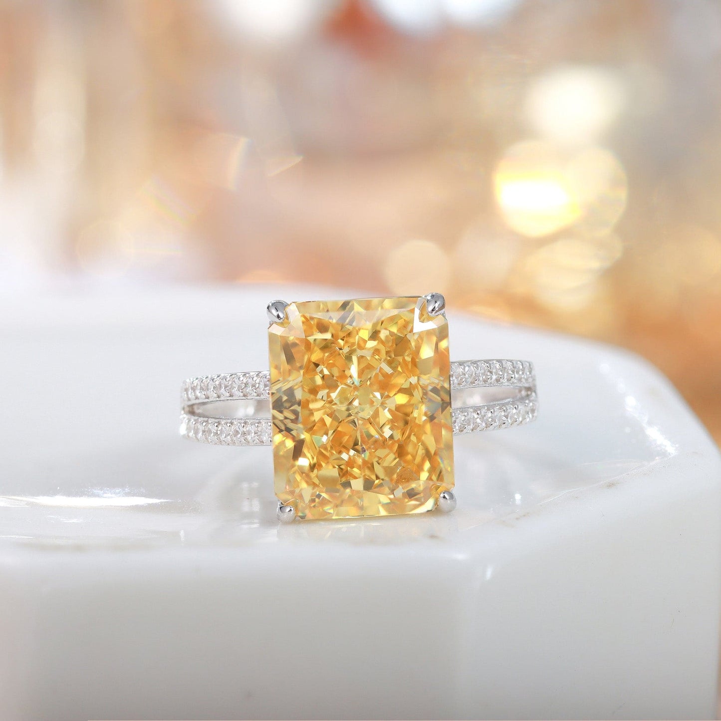 Anel amarelo Moissanite